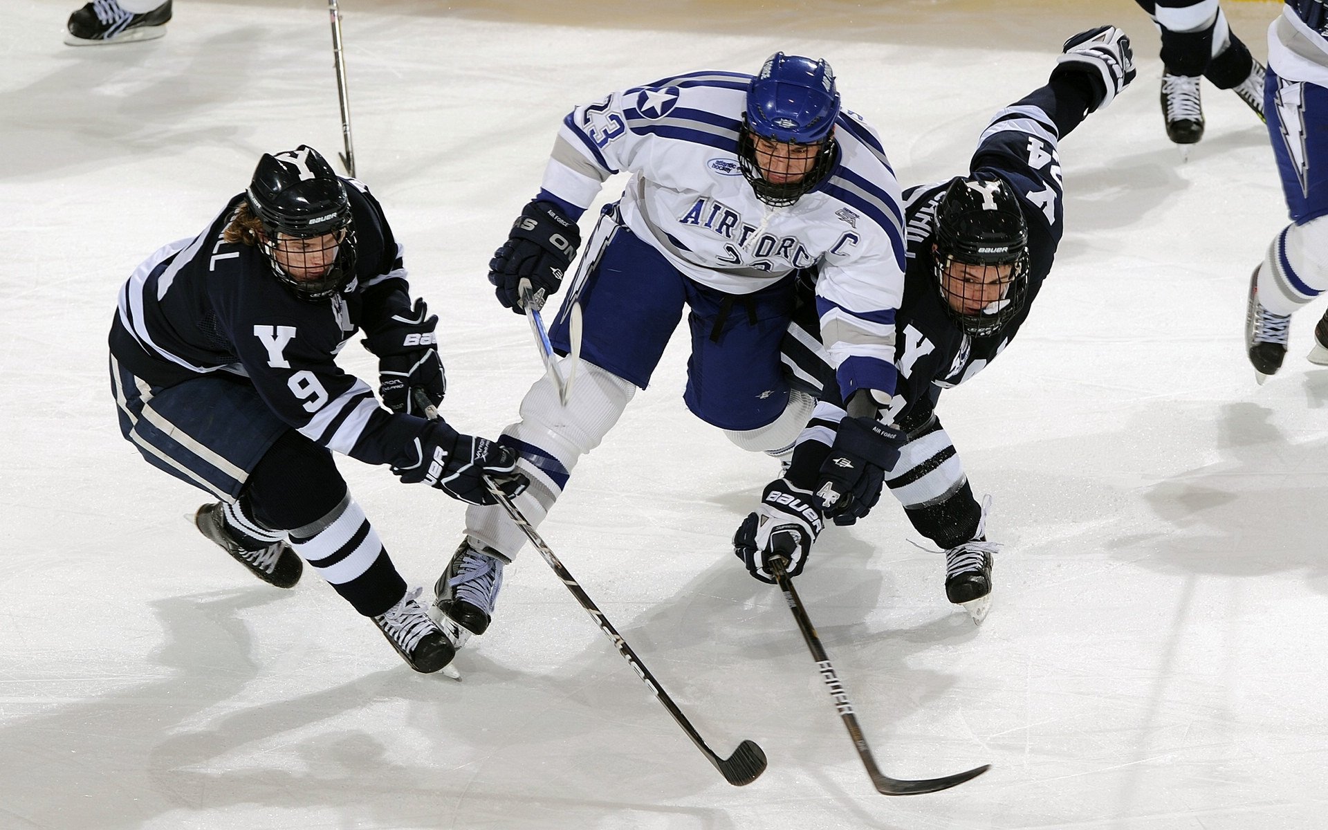 施瓦茨以高配速完成前400米，施瓦茨科普